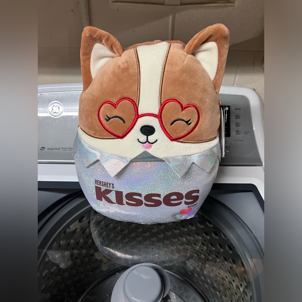 🐶🍫Scented Squishmallow- Regina the Corgi Hershey Kiss Scented!